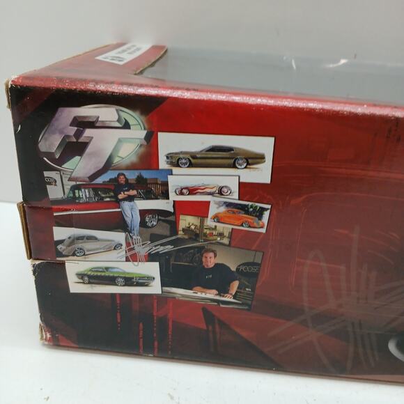 RC2 Full Throttle 1:20 Foose Hemisfear Die-Cast Car Green Mac Tools Exclusive - Picture 14 of 16